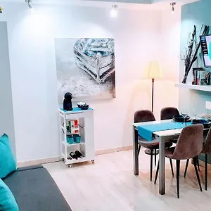 https://papagayo-beach-apartments.tenerifehoteles.net
